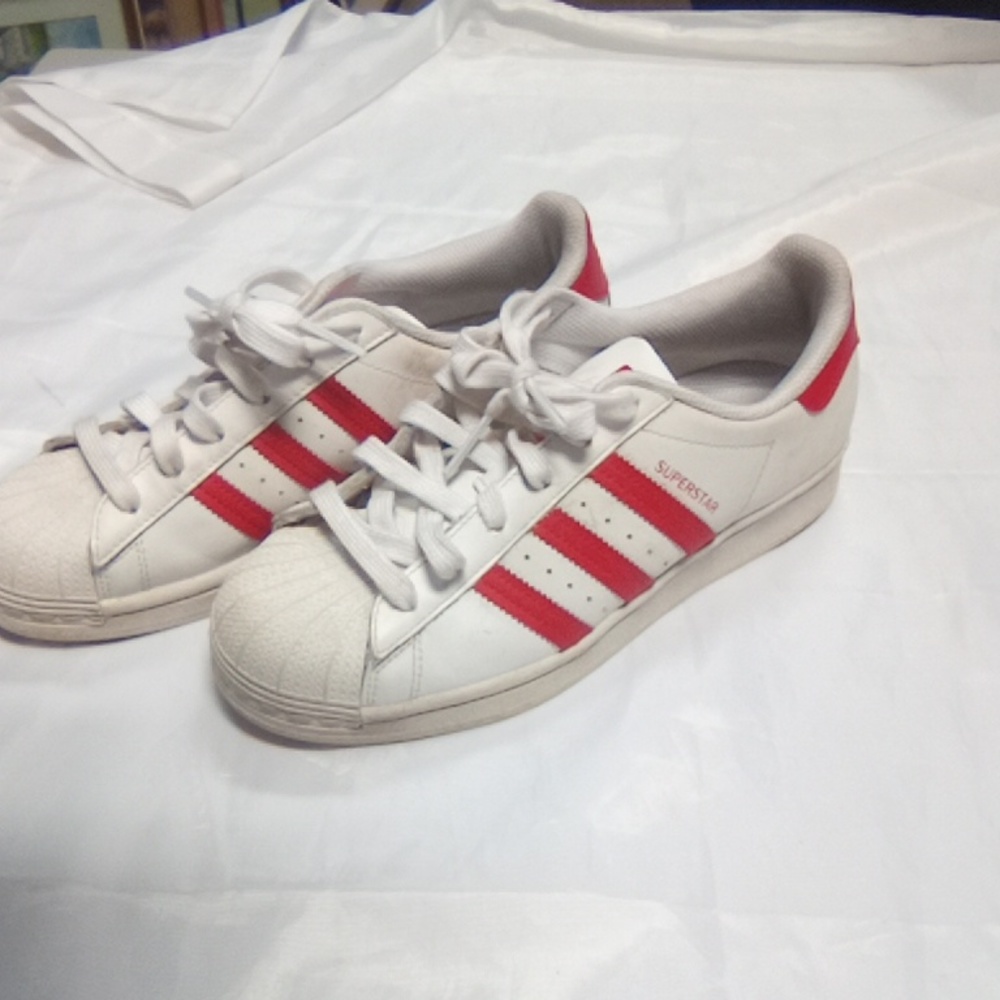 Adidas superstar athletic shoes sz 6